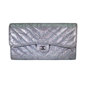 Chanel Silver Chevron Quilted Patent Leather L Gusset Flap Long Wallet 2018